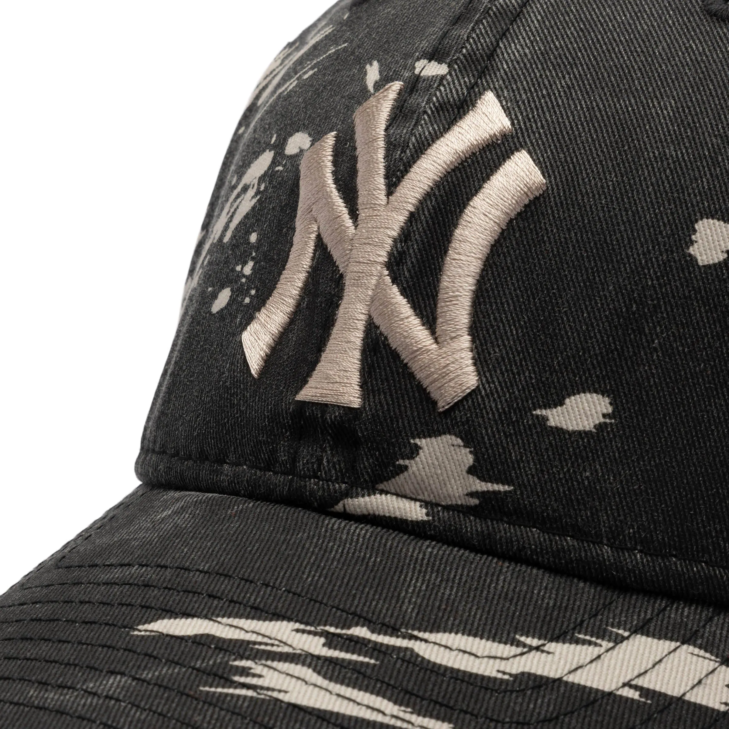 9TWENTY NEW YORK YANKEES DRIPPING ADJUSTABLE CAP