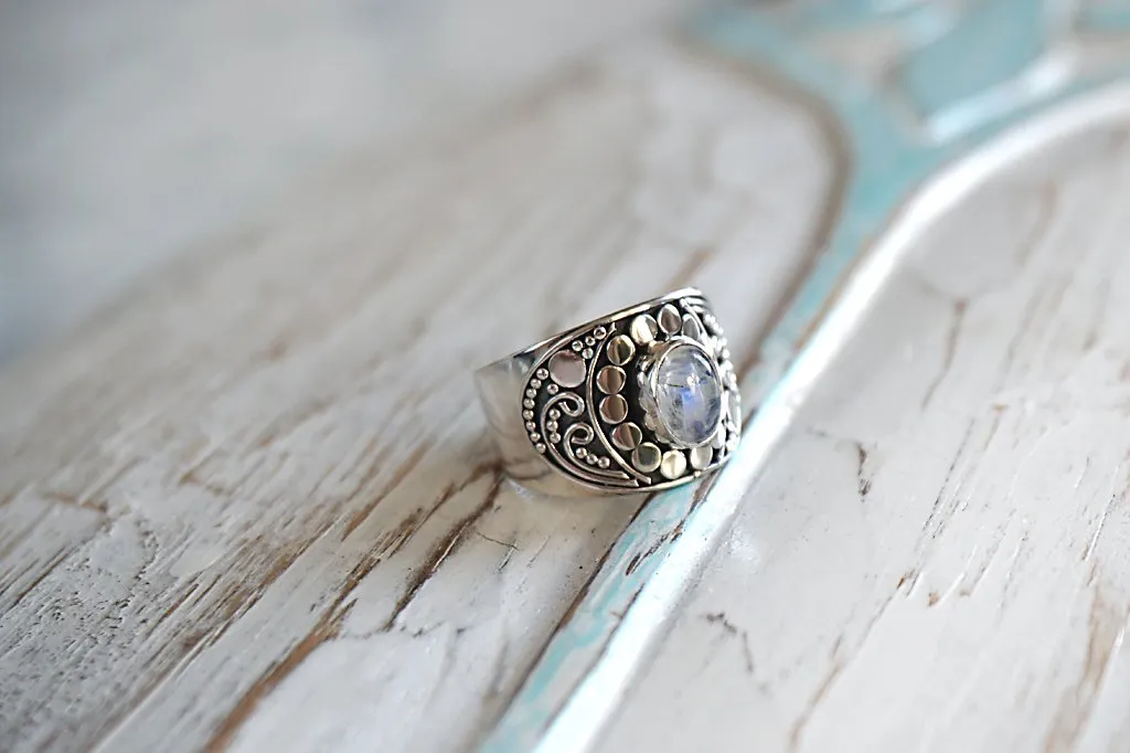 Silver Moonstone Evelyn Ring